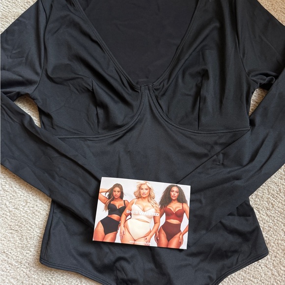 Sculpting Body Suit | Long Sleeve Plunge Thong - Picture 4 of 4